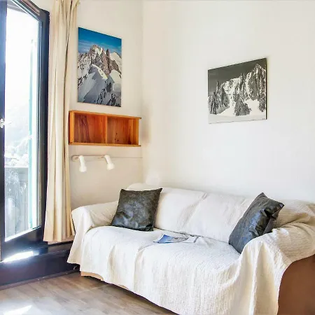 La Balme-4 *